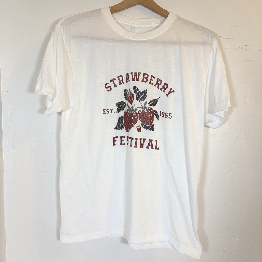Strawberry Festival Est 1965 Graphic‎ T-Shirt White Small Retro Summer Tee